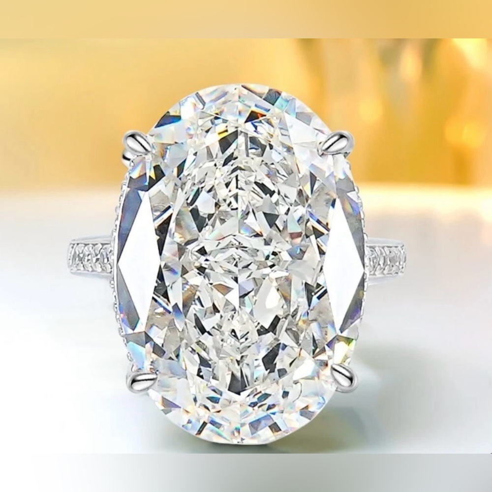 High luxury 20 carat Lab-created diamond oval ring, size 6